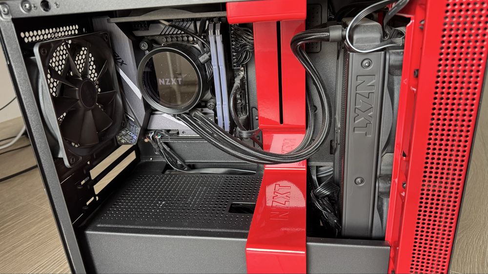 PC Gaming i7 9700K / 64GB / ROG ITX / NZXT / SSD 1.5TB