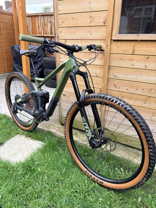 Bicicleta cube stereo race