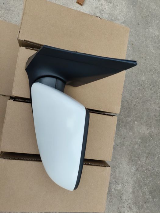 Акцент боковые зеркала