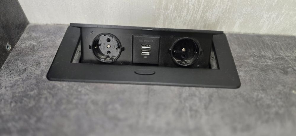 Продам стол письменный