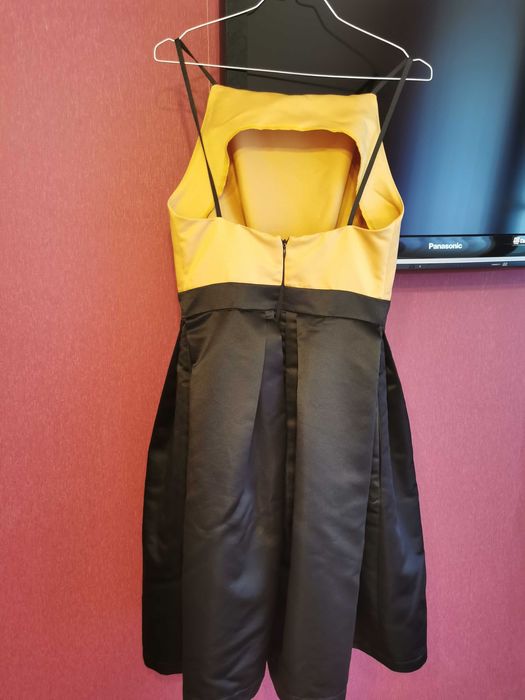 Официална рокля Verne, М, подходяща за коледен/новогодишен тоалет