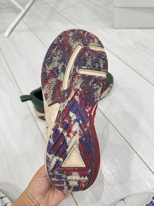 Продаю Кроссовки Nike