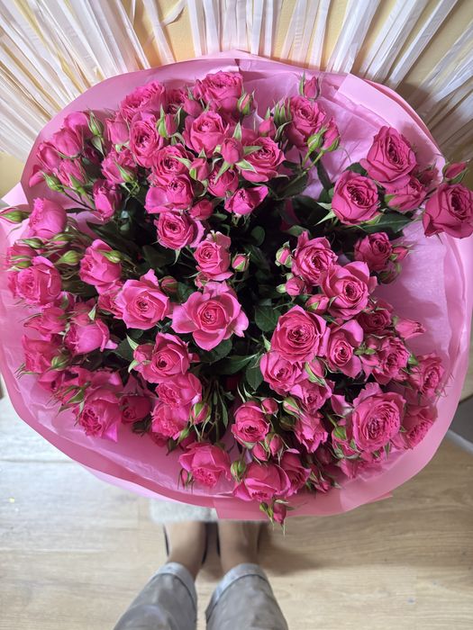 Букет кустовых роз