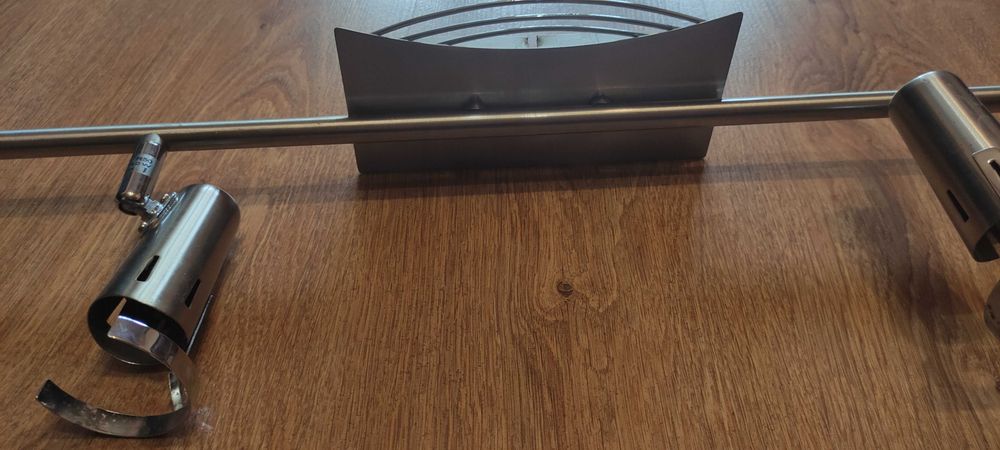 Осветителен спот пръчка с 4 крушки