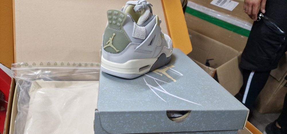 Маратонки Jordan 4