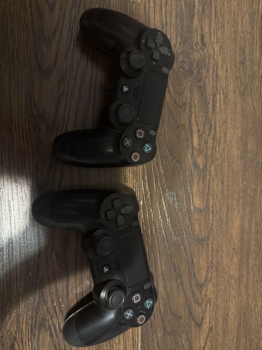 Play station 4 slim