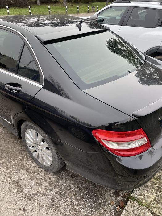 Спойлер за задно стъкмо mercedes w204