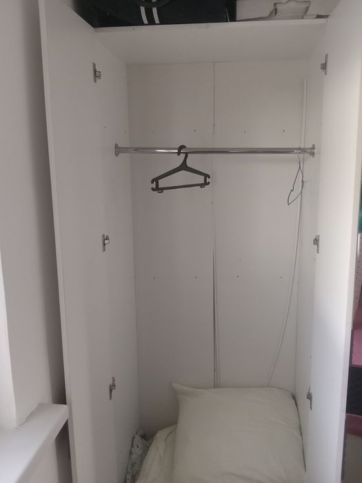 Спальный гарнитур б/у срочно продаю