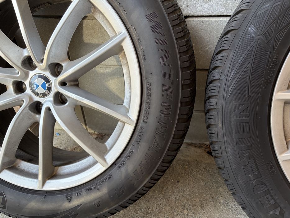 Vând 4 anvelope iarnă 225/60 R18 pe jante BMW originale