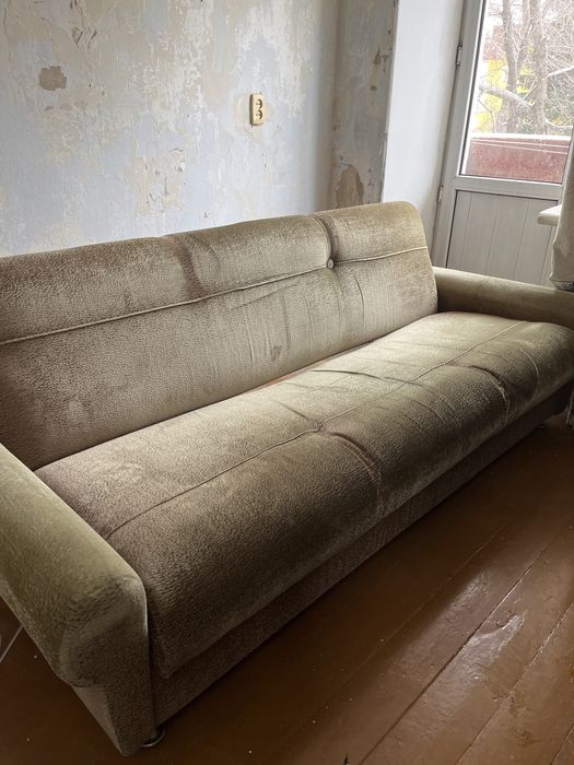 Отдам диван даром