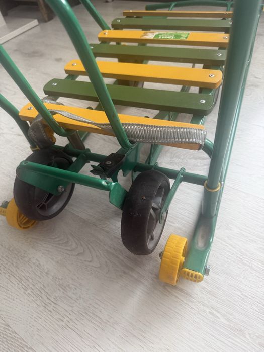 Продам санки на колесиках