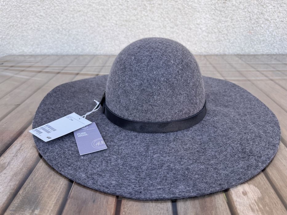 Palarie gri din lana