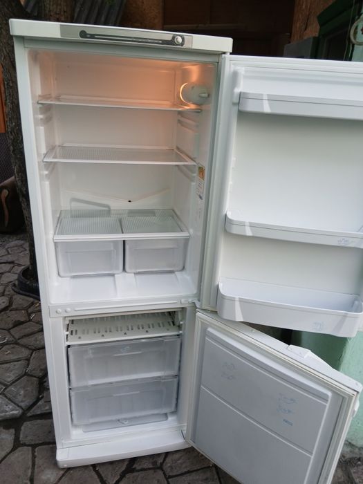Продам холодильник Indesit высота 1,70