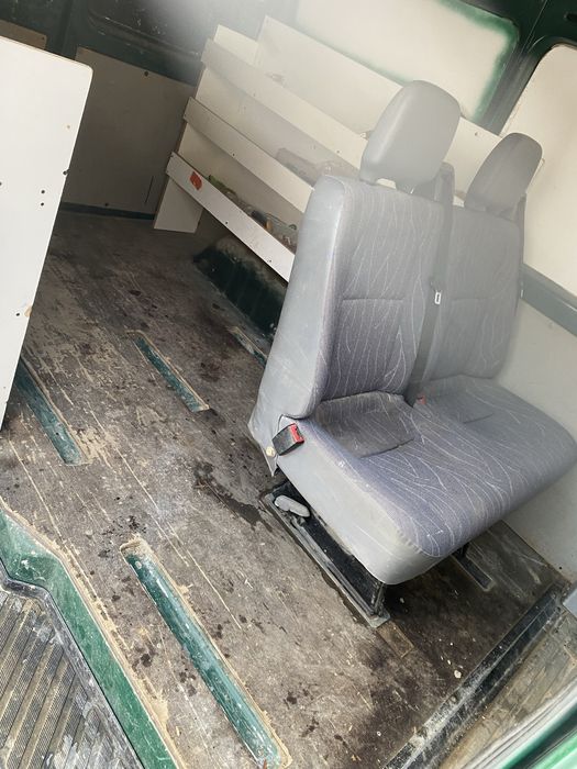 Vînd sprinter 2003 motor 2.2