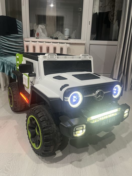 Детскую машина  электрическии