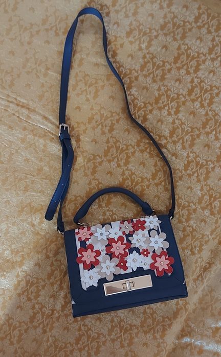 Кросс-Боди, Клатчи