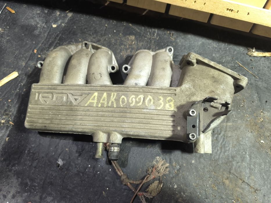 Впускной коллектор ауди 2.3