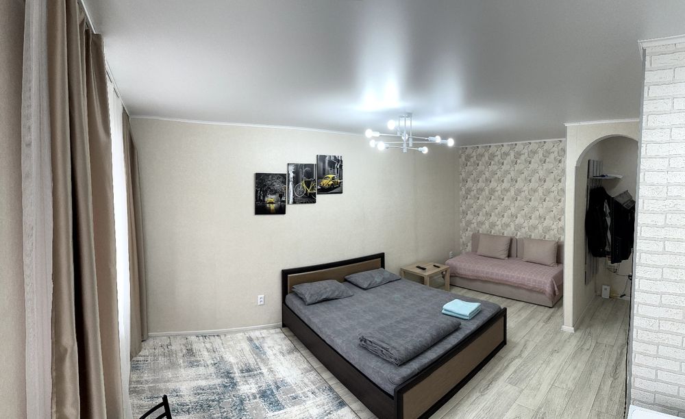 Центр, Аль-Фараби 100.  Час -2000