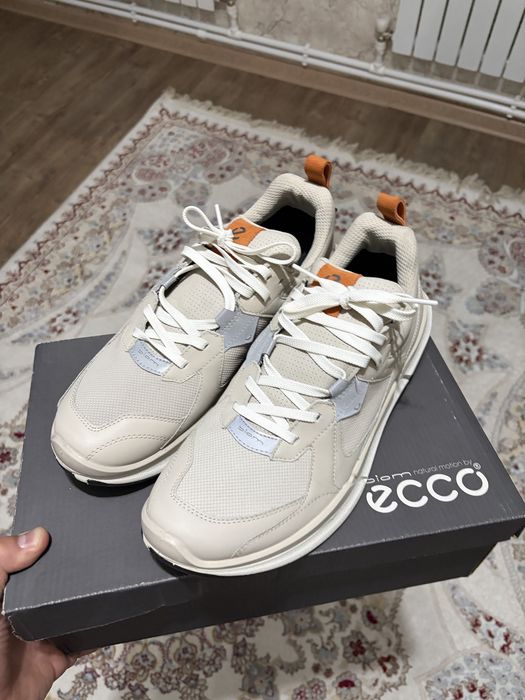 Кроссовки ecco biom