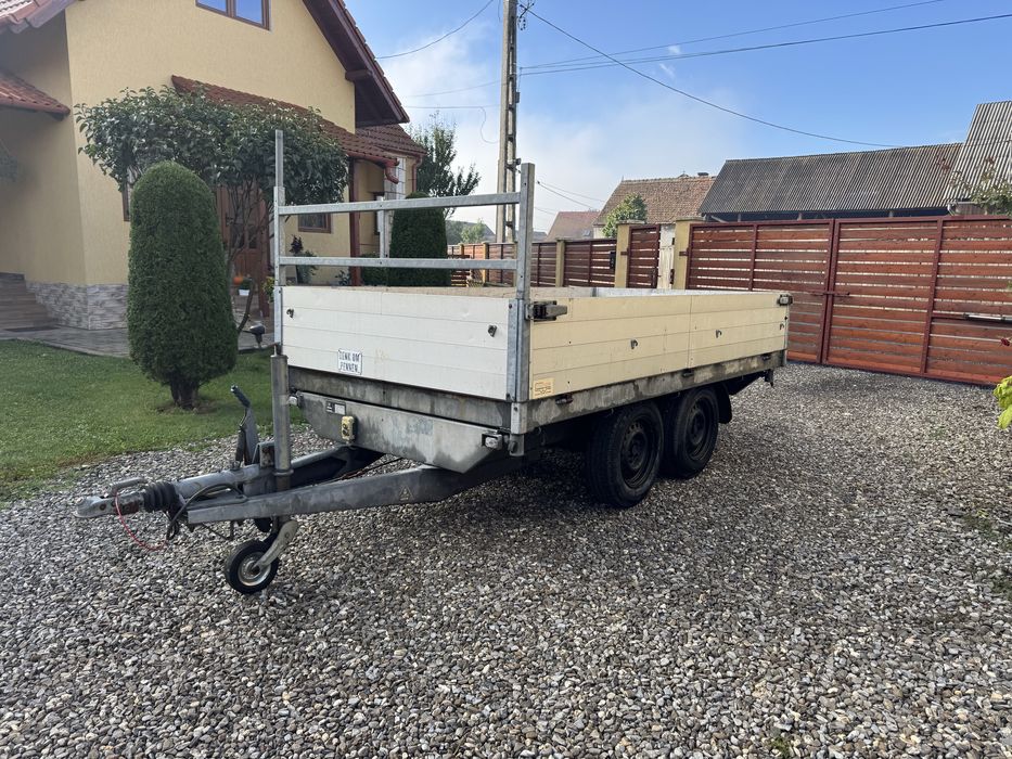 Remorca basculabila trilateral  Hapert     2700 kg