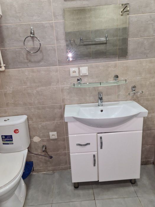 Продам 2/2/4.Метро Космонавты!