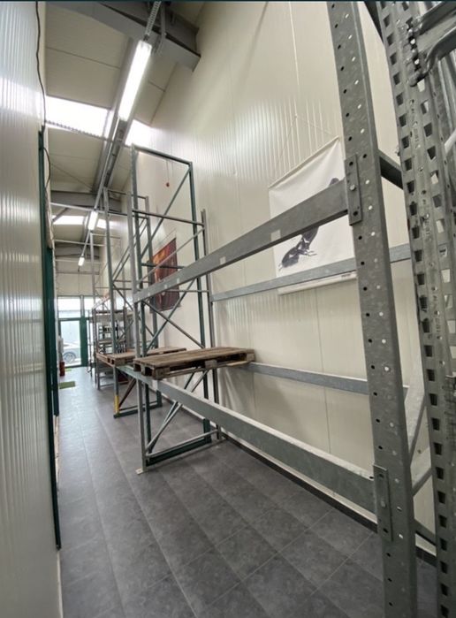 Стелажи метални поцинковани