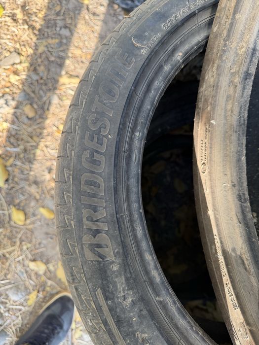 шина 245/40/18 срочно