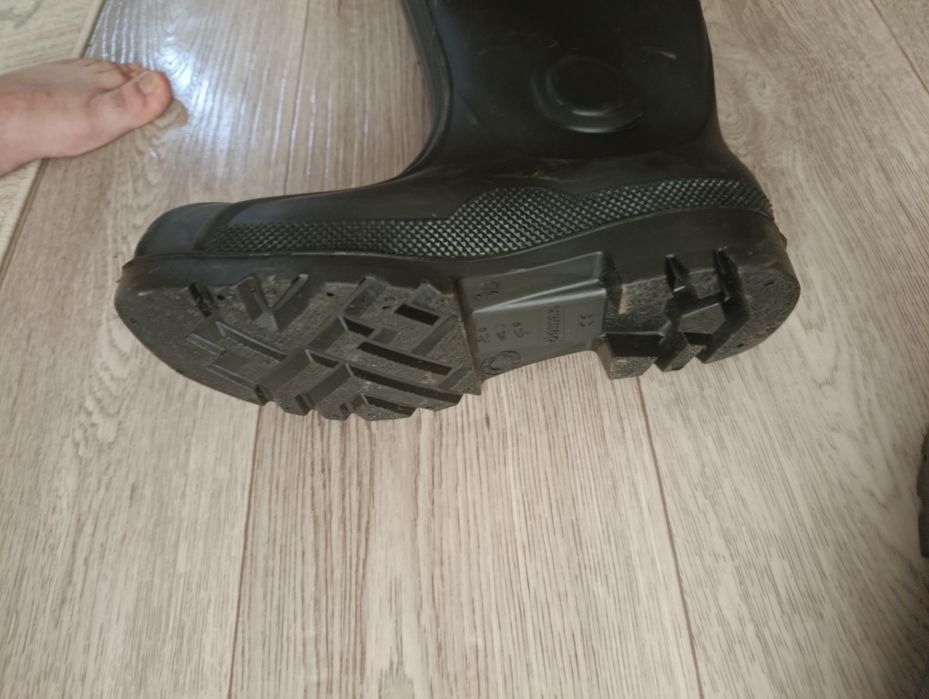 Продам резиновые сопоги