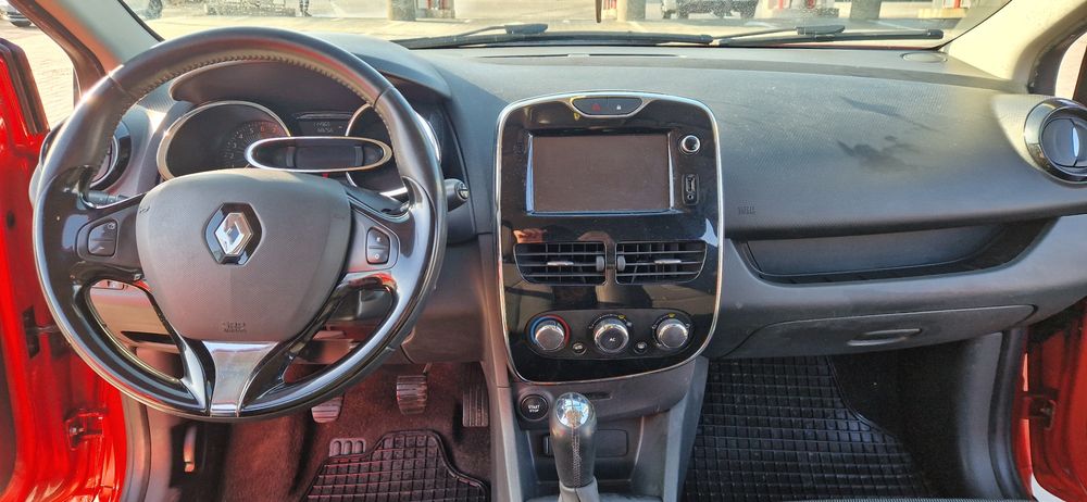 Vând Renault Clio