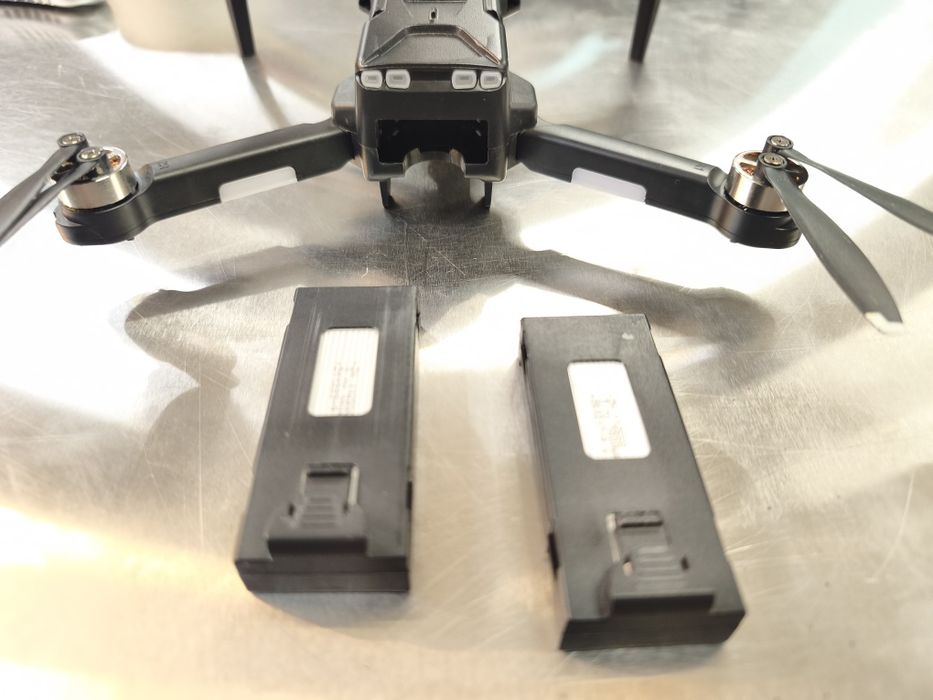 Дрон V888 prо drone