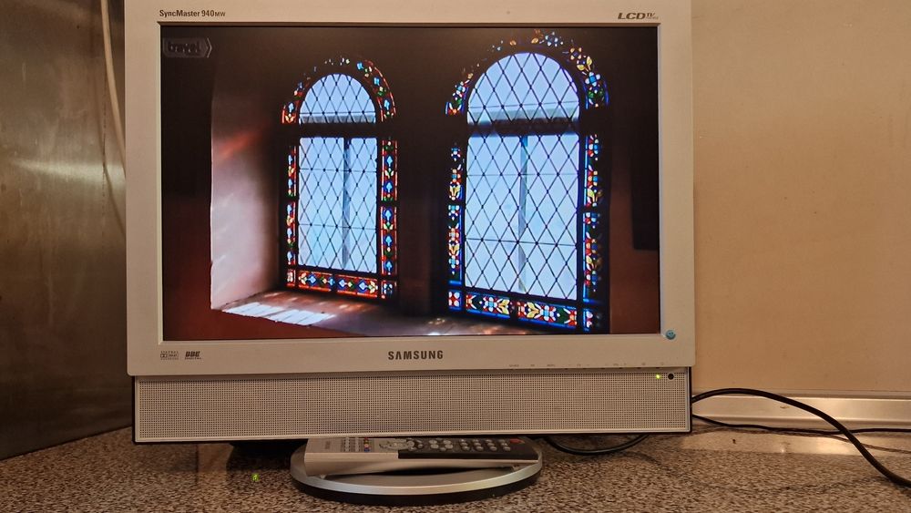 SAMSUNG Телевизор/монитор 19"(48cm), модел: 940MW, LS19DOCSS/EDS