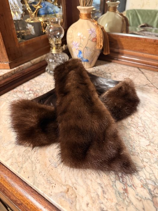 Guler blana de vizon maro inchis