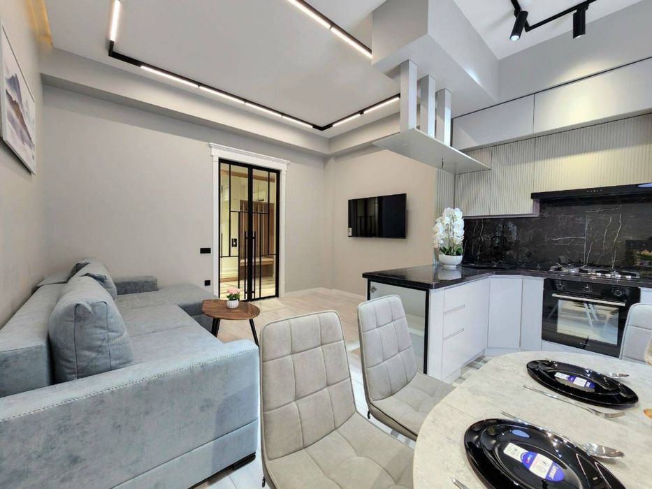 Стильная 3х комнатная квартира в центре города! Госпитальный, Мирабад