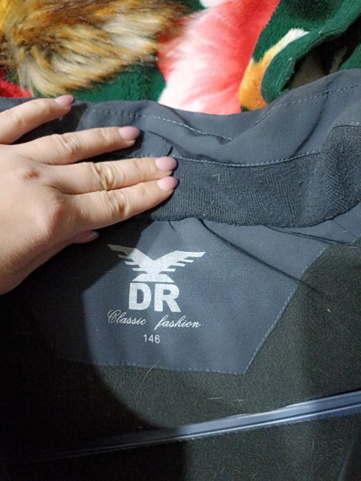 Продам куртки на мальчика