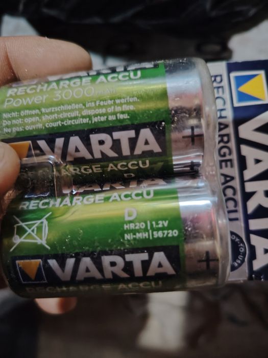 Заряжаюший батарейки