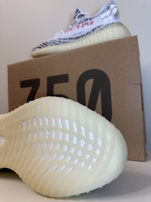 Yeezy 350 Boost - Zebra