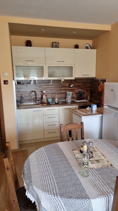 Продава се апартамент в Димитровград до голямата пейка от собственик.