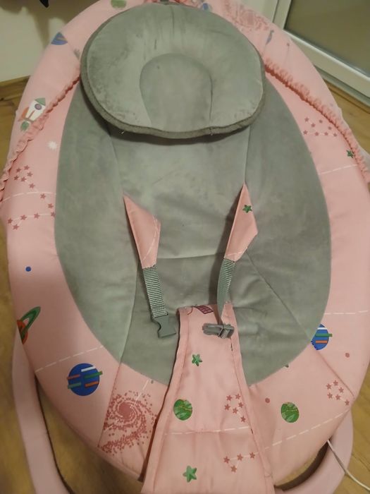 Leagan electric multifunctional pentru bebelusi