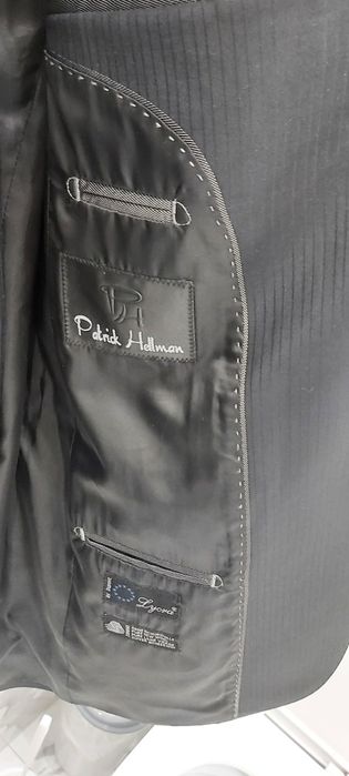 Продаётся мужской костюм