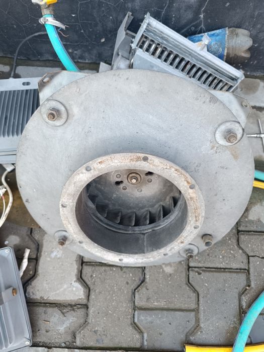 Продам вентилятор радиальный