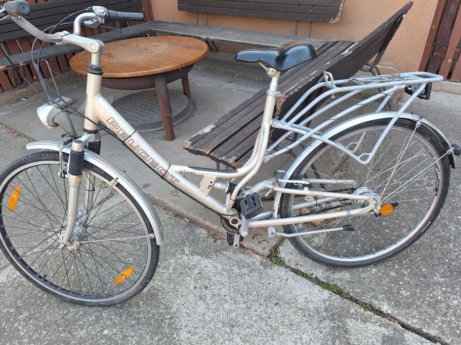 Vând bicicletă de oraș