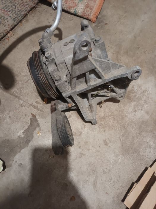 Компресор от климатик на субару форестер 2.5хт.