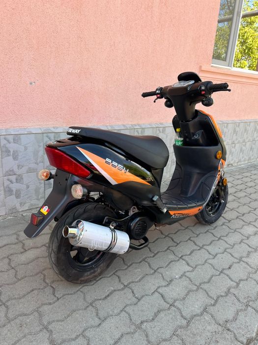 Vând Scuter 49cc