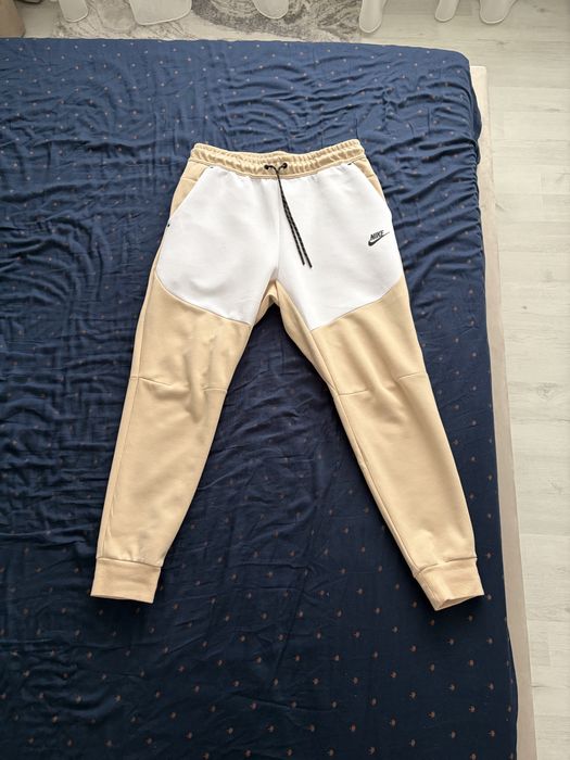 Pantaloni trening Nike Tech Fleece