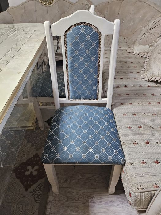 Продам Стол со стульями