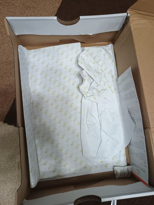 Nike Air Force 1 '07 Low "Triple White" – Mărimea 43 – Noi la Cutie