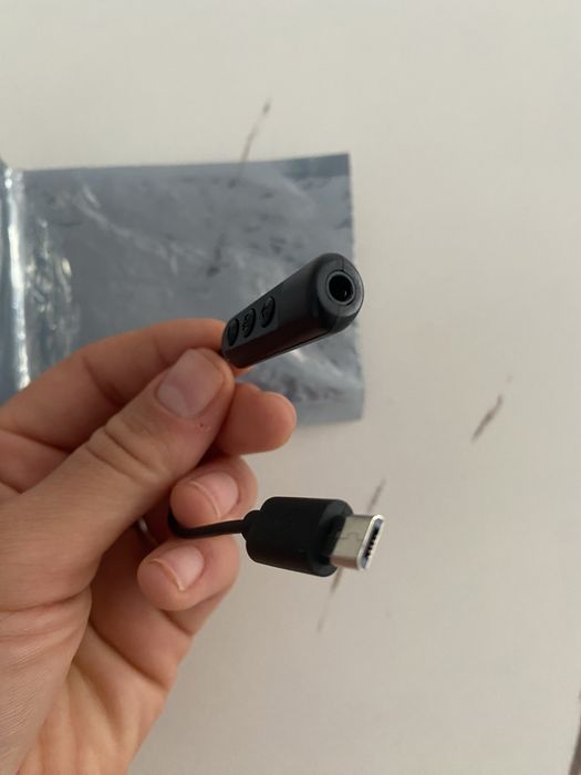 adaptor audio / telecomandă pe fir