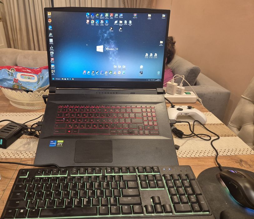 Геймърски лаптоп комплект MSI KATANA-17'3 inch - RTX3060