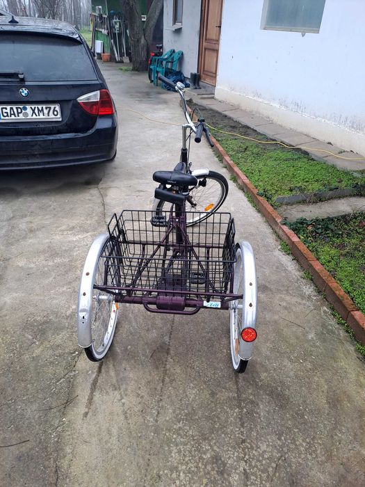 Tricicleta de vanzare,origine Germania in stare bună.
