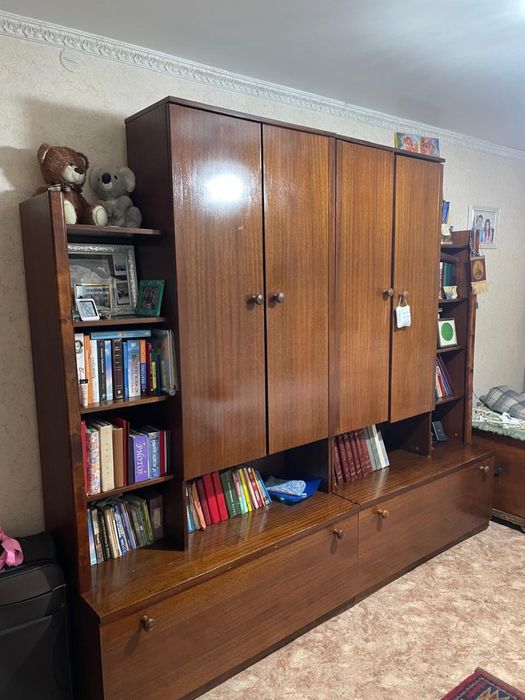 Продам  стенку производство Прибалтика бу